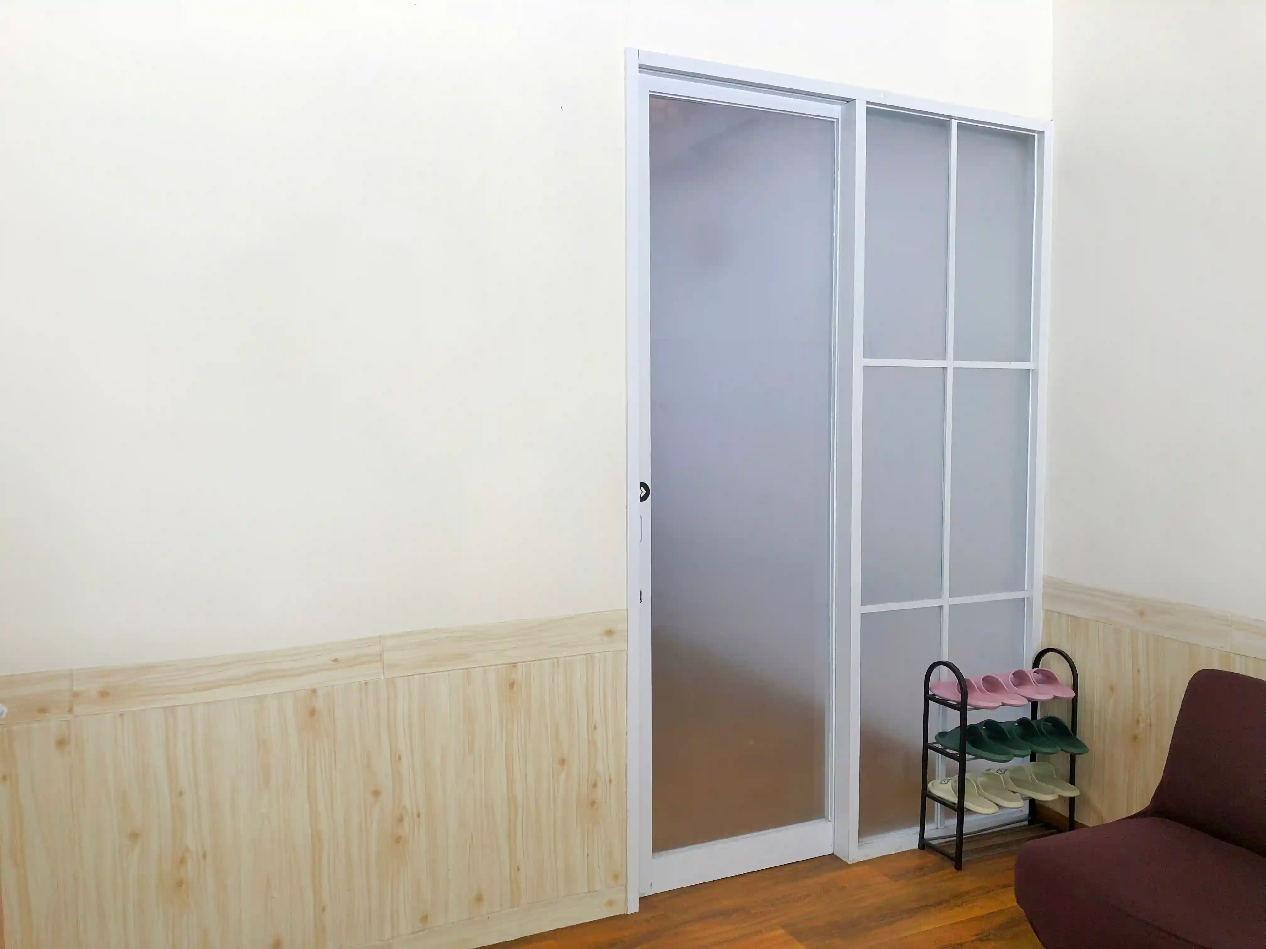 Clinic equipment storage